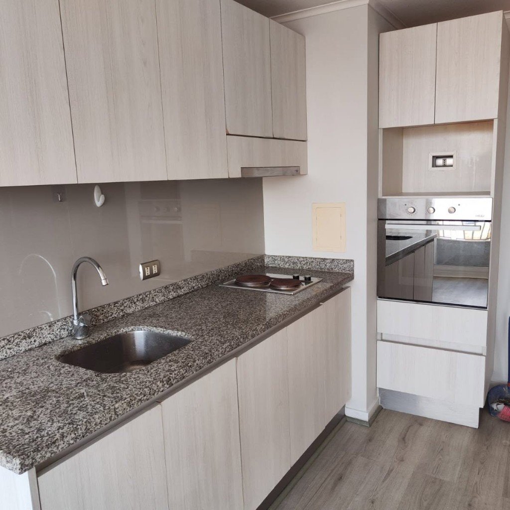 Cocina del departamento en Los Carreras 28